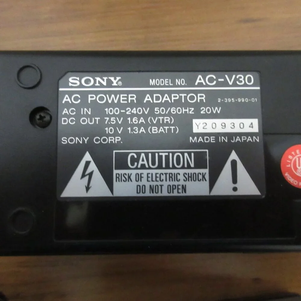 Sony AC-V30 Battery Charger & DK-80 Power Coupler  AC Adapter OEM Made in Japan